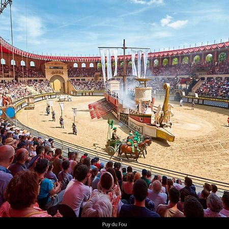 Gite De La Fecleval 6 Personnes Proche Du Puy Dufou Saint-Mesmin  Bagian luar foto
