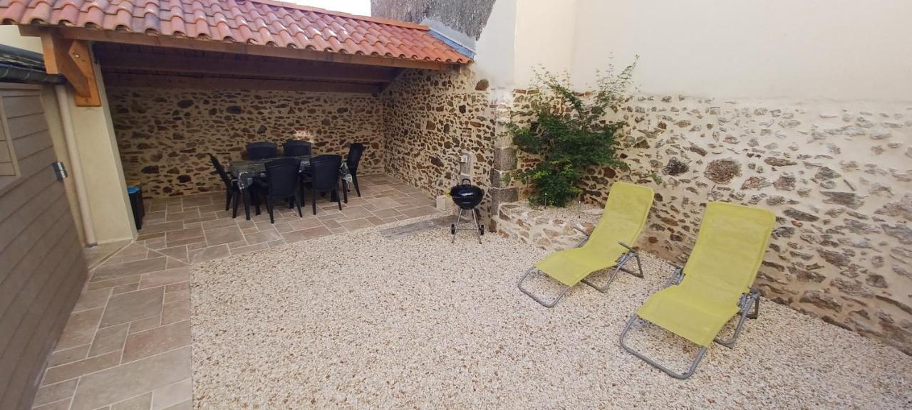 Gite De La Fecleval 6 Personnes Proche Du Puy Dufou Saint-Mesmin  Bagian luar foto